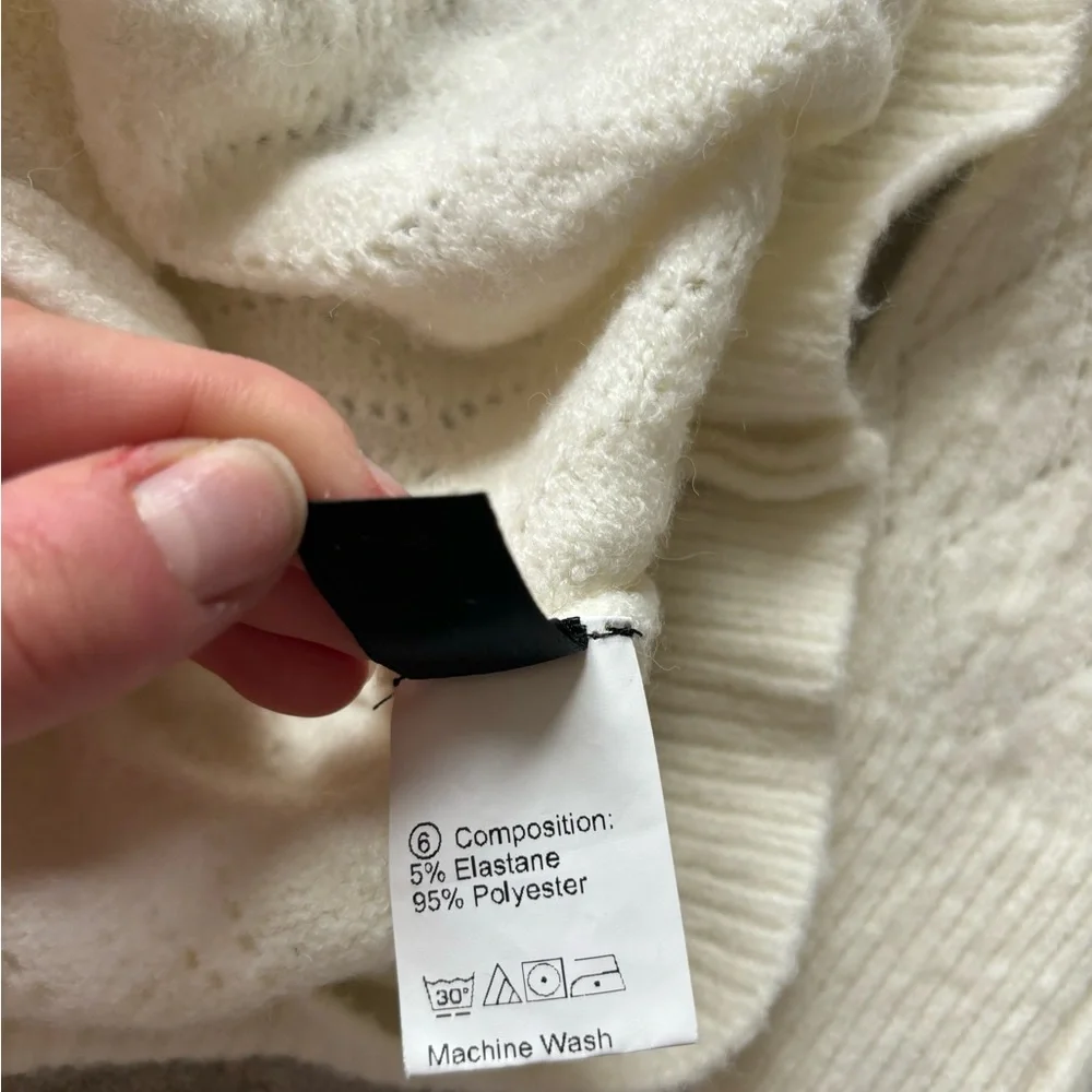 Sweater - Picture 4 of 4